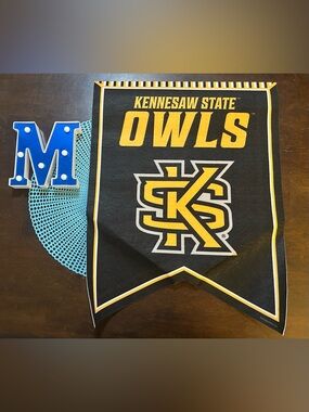Kennesaw State Owls Felt Banner, 25”x18” New